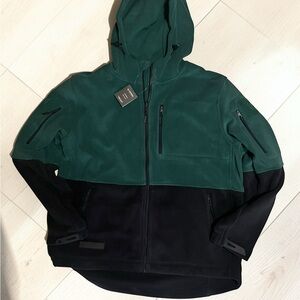 NWT- Bearskin Men's Two-Tone tactical Hooded Fleece Jacket